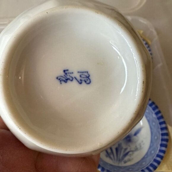 Set Of 6 Japanese Porcelain Bowls With Blue Floral Pattern - Picture 4 of 6